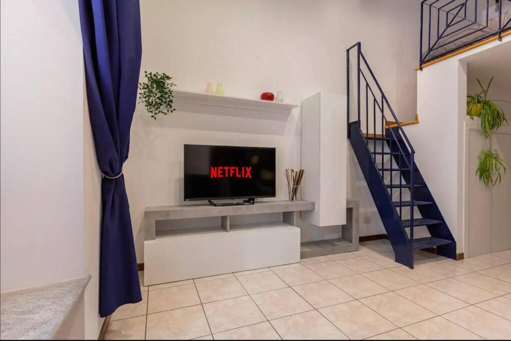 Apartament Luxury Loft On The Duomo Wifi & Netflix Mediolan Zewnętrze zdjęcie