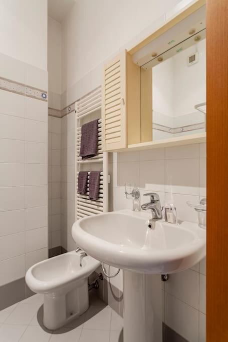 Apartament Luxury Loft On The Duomo Wifi & Netflix Mediolan Zewnętrze zdjęcie